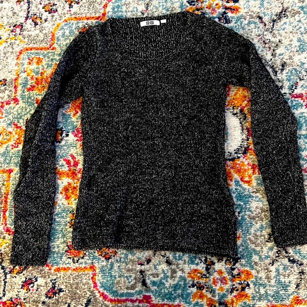 Uniqlo black turtle neck sweater